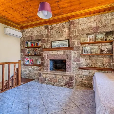 Kleopatra House Leonídion
