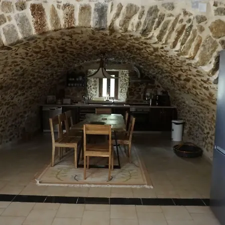Haus Kleopatra ليونِذيو