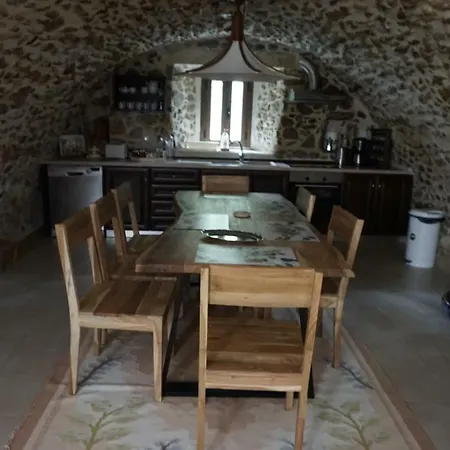 Haus Kleopatra * Leonidio