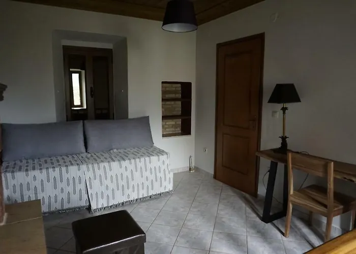 Haus Kleopatra Леонидион